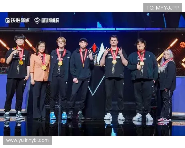 《2025年全球电竞大赛开幕 各大战队激烈角逐未来新星崛起》 《2025年全球电竞大赛开幕 各大战队激烈角逐未来新星崛起》