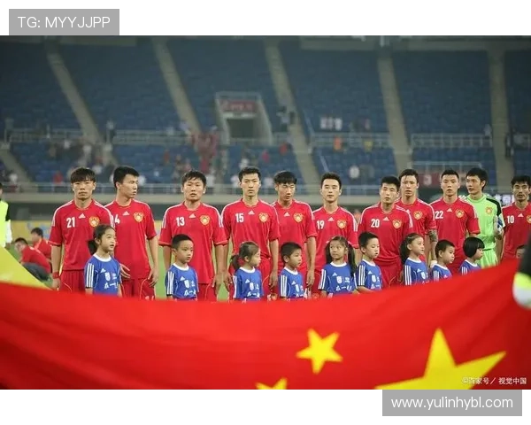 中国足球队冲击世界杯资格迎关键战，主帅强调全力以赴争取胜利