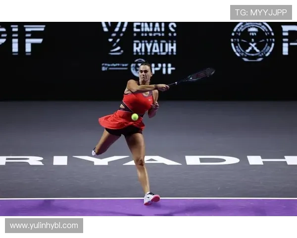 网球赛季激战正酣，全球顶尖选手争夺年度冠军桂冠，精彩赛事不断刷新纪录