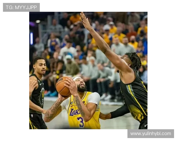 勇士逆转湖人引爆全联盟焦点大战再掀季后赛争夺高潮热议风暴再起