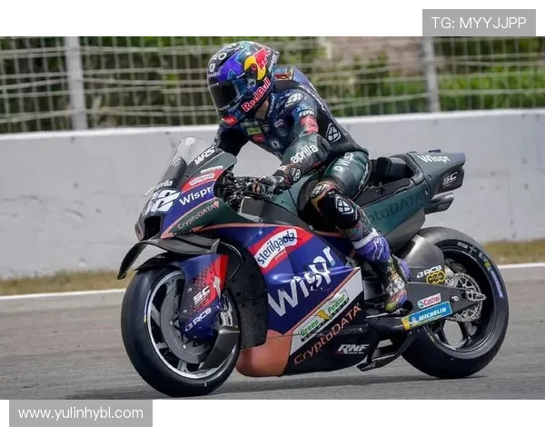 MotoGP新赛季焦点战况车手转会技术升级引发关注全球车迷热议
