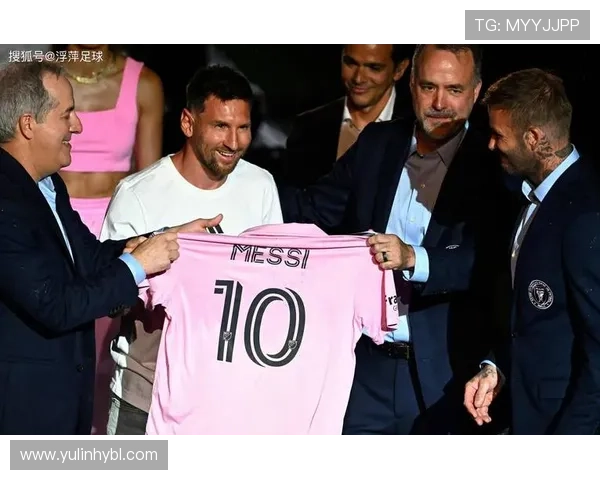 梅西加盟迈阿密国际后首度亮相大联盟赛场引爆全场热情 梅西加盟迈阿密国际后首度亮相大联盟赛场引爆全场热情
